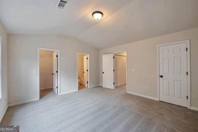 Building Photo - 6338 Hickory Ln Cir