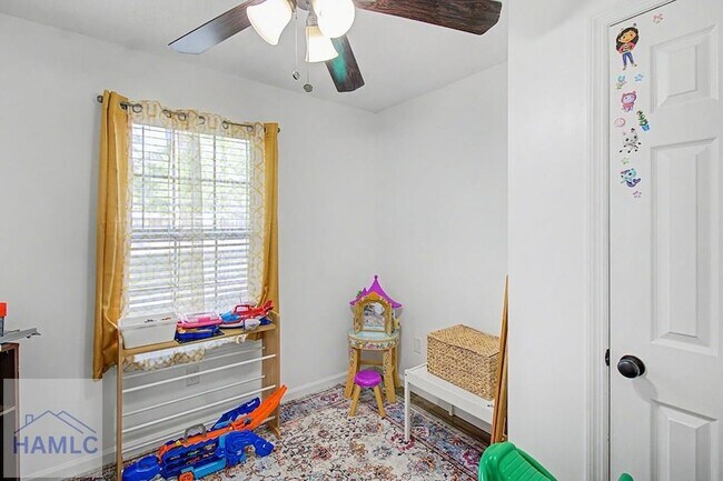 Building Photo - 219 Kevin Rd