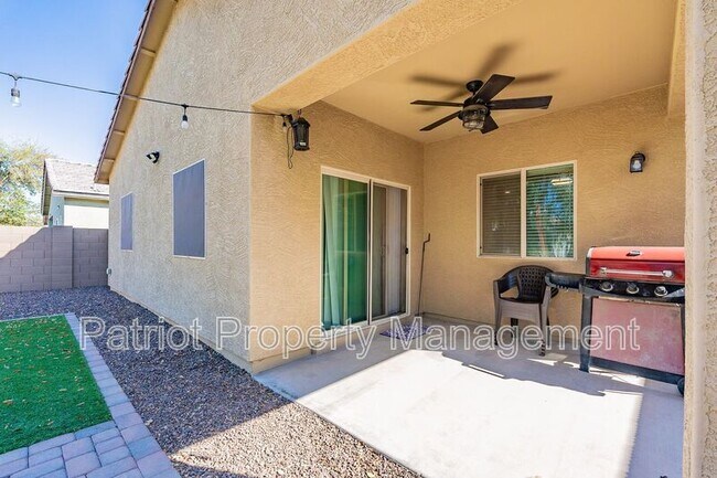 Building Photo - 8816 S 41st Dr
