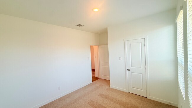 Building Photo - 9109 SW 19th St