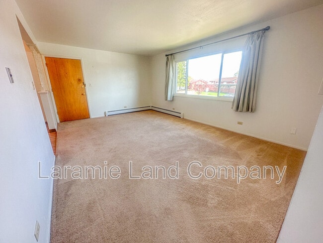 Building Photo - 1503 E Baker St