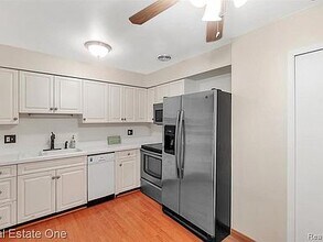 Building Photo - 44521 N Umberland Cir