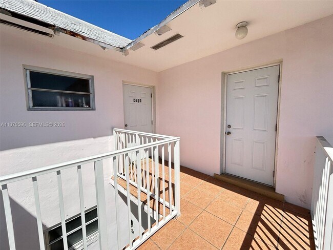 Building Photo - 7426 SW 82nd St