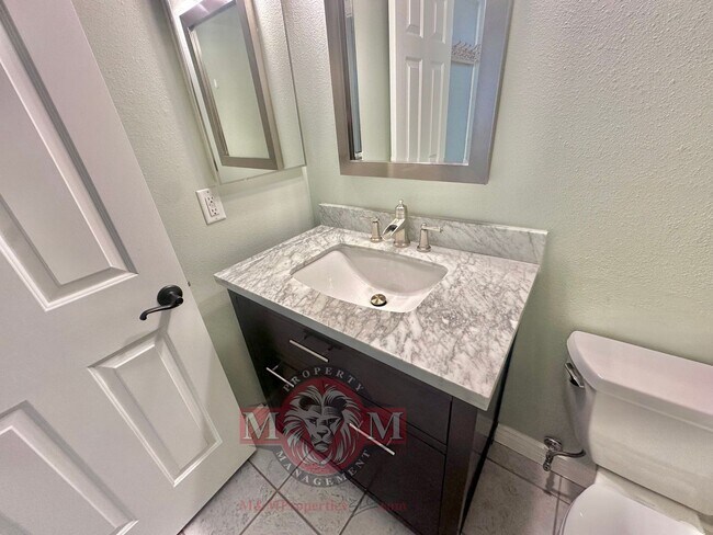Building Photo - 4 Bed 3.5 Bath Beautiful Home In Sandy