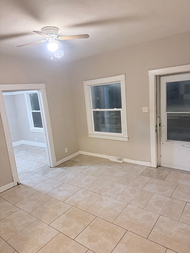 Building Photo - 249 N 17th St