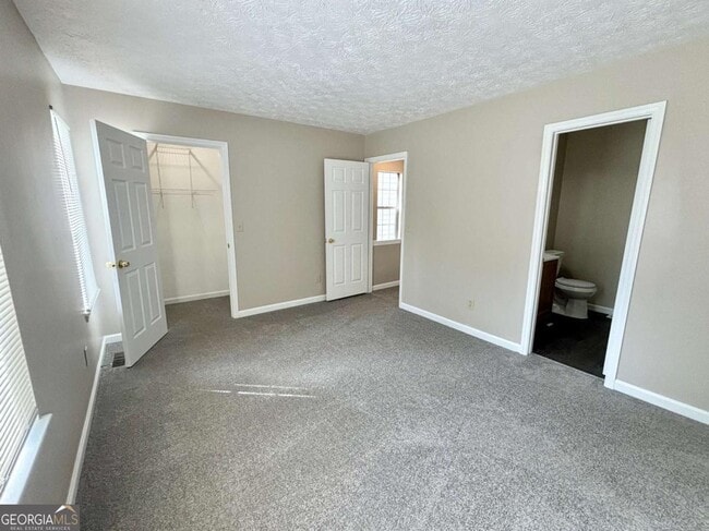 Building Photo - 3774 Meadow Creek Dr