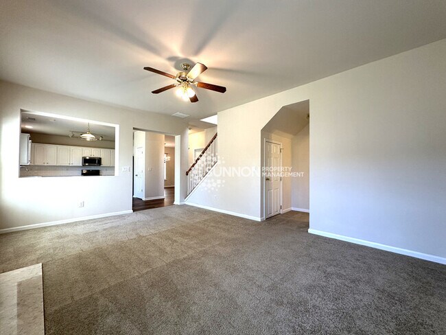Building Photo - 4 Bed 2.5 Bath in Old Stone Crossing