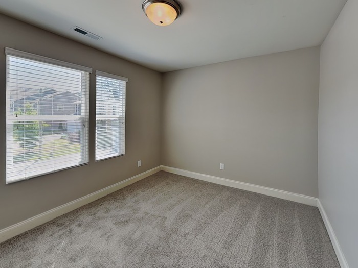 Building Photo - 3200 Emerald Ridge Ct