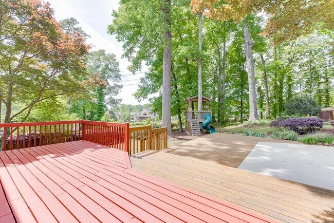Building Photo - 1813 Rambling Woods Dr NW
