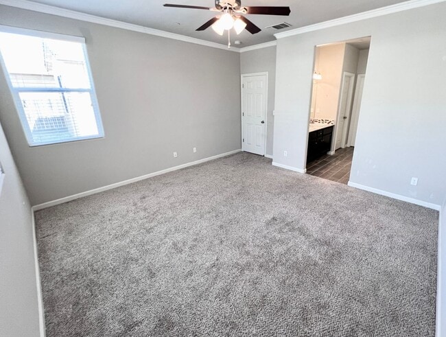 Building Photo - $2,400 Ashlan & Leonard, 3 Bedroom Home - ...
