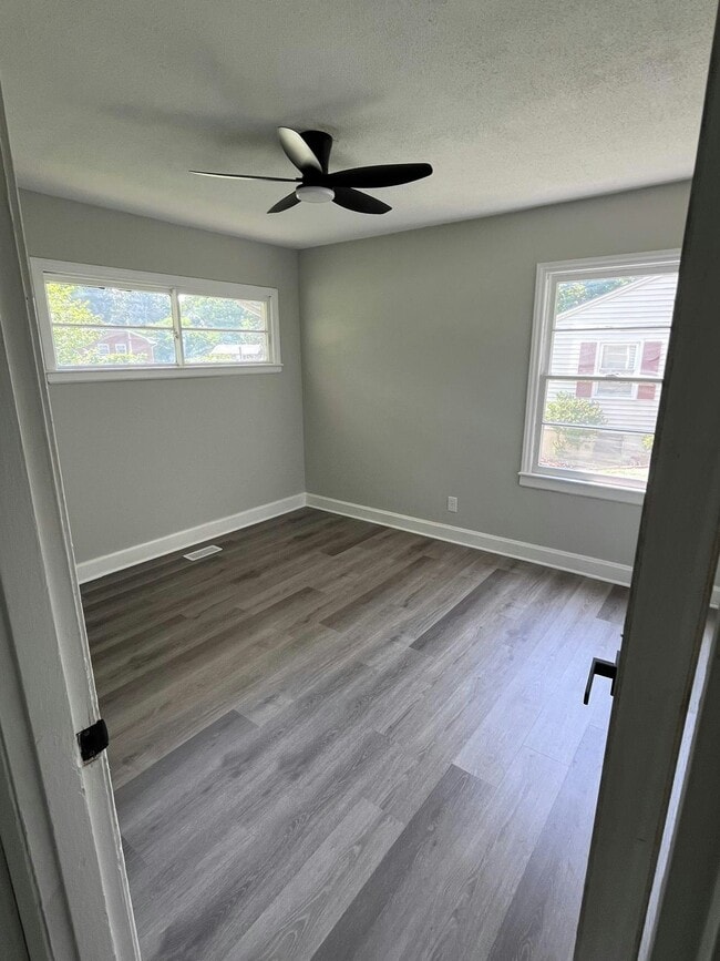 Building Photo - 229 Watson Dr