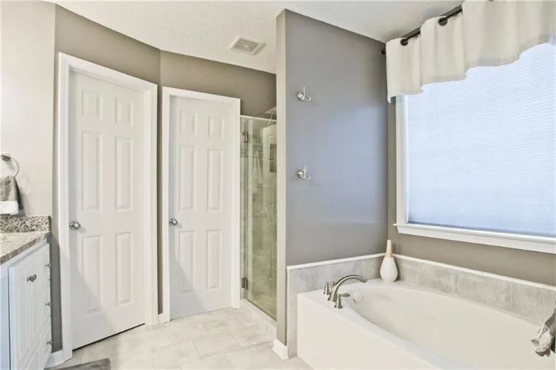 Building Photo - 4804 Timbercreek Cir