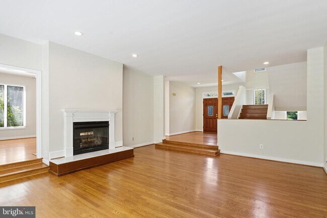 Building Photo - 445 Springvale Rd