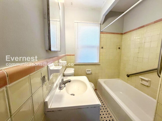 Building Photo - 19657 Caldwell St