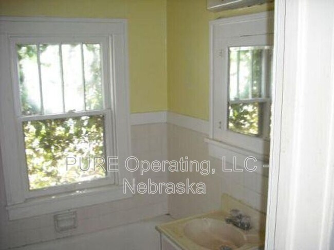 Building Photo - 215-225 N 49th St