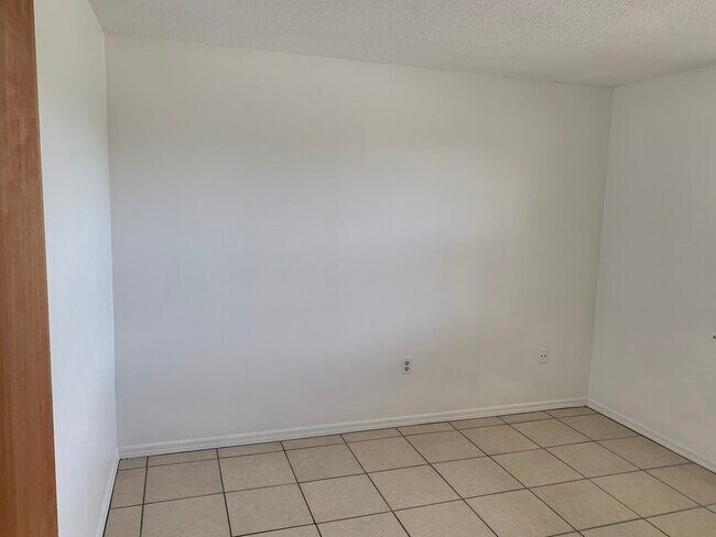 Bedroom 2 - 1197 S Park Ave