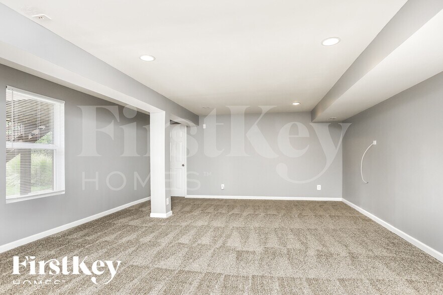 Building Photo - 121 Brookfield Blvd