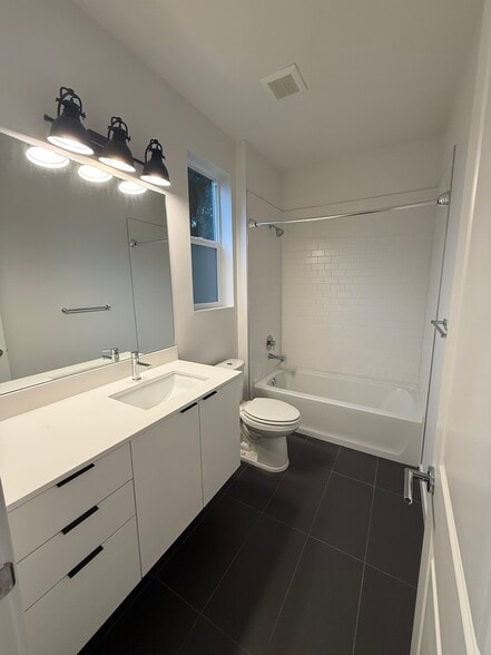 Building Photo - 2168 N 185th St