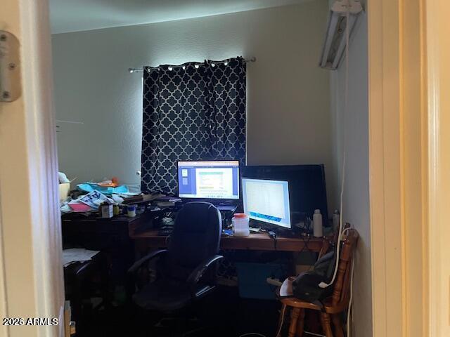 Building Photo - 1911 E Horseshoe Dr