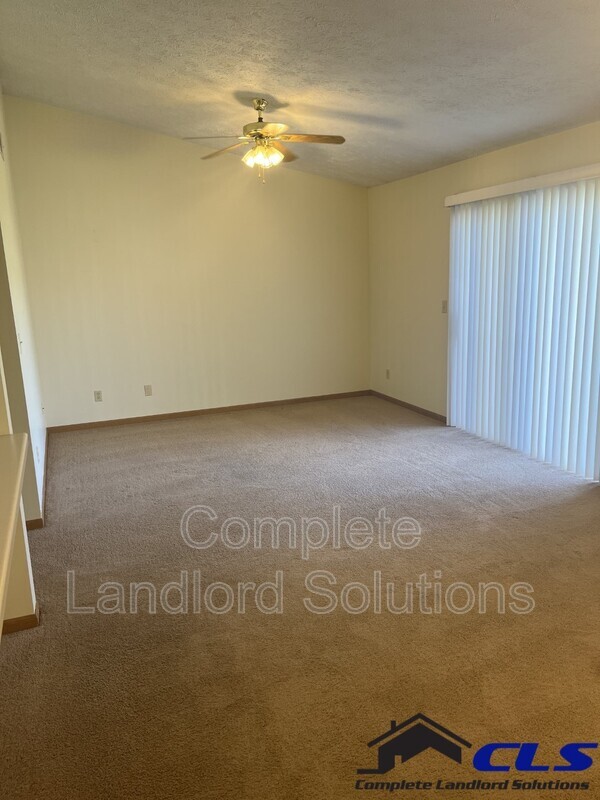 Building Photo - 550 College Ave