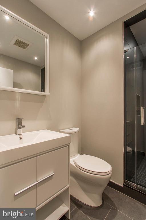 Building Photo - 908 S 21st St