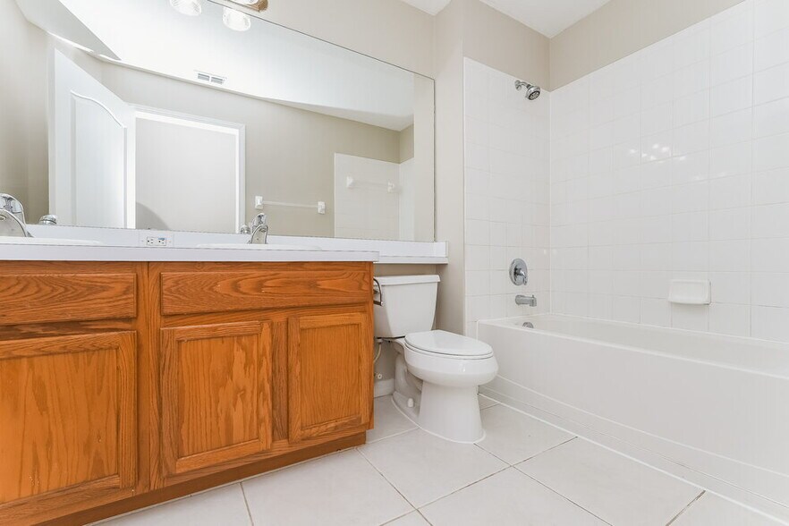 Building Photo - 3004 Prairie Iris Dr