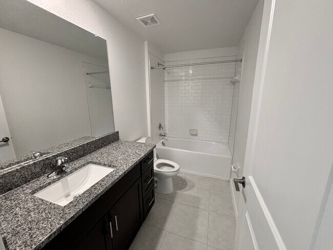 Building Photo - 11237 Linden Depot Rd