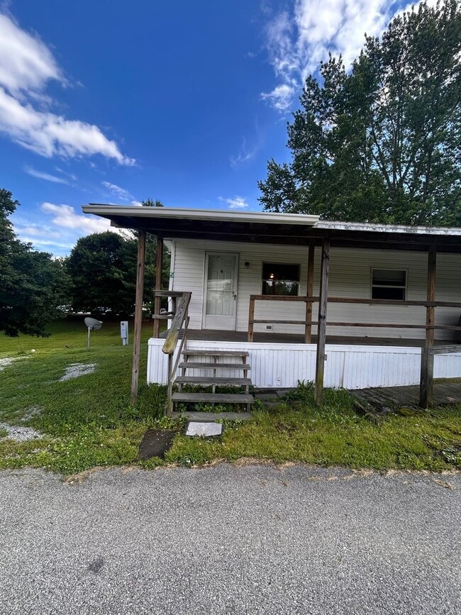 Building Photo - Available Now – 2 Bed / 1 Bath Apartment at Bunker Hill Mobile Home Community