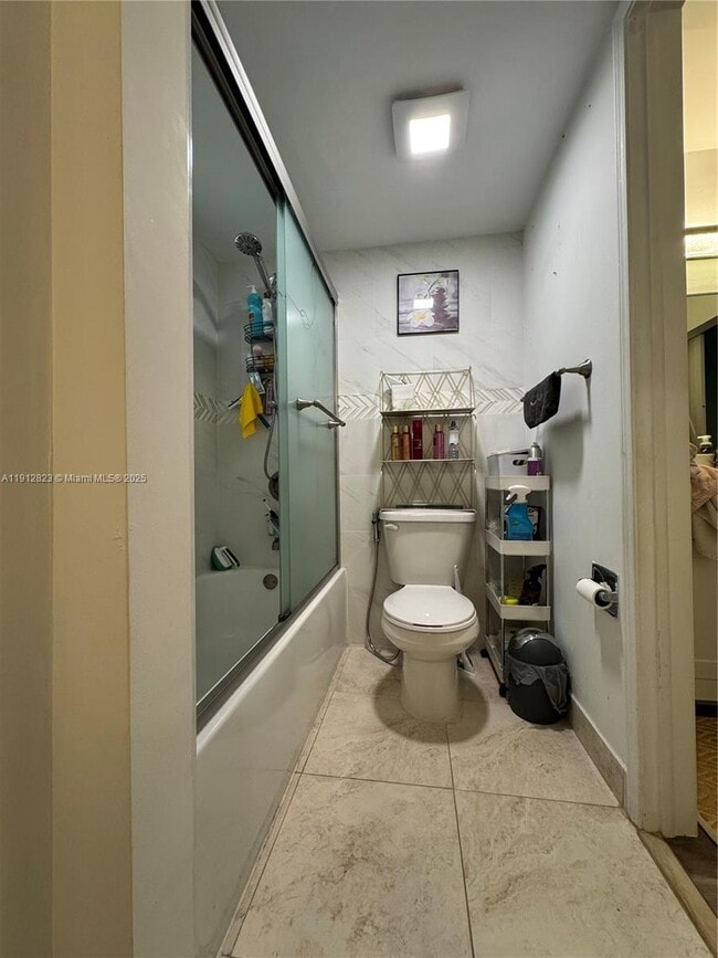 Building Photo - 9495 Evergreen Pl