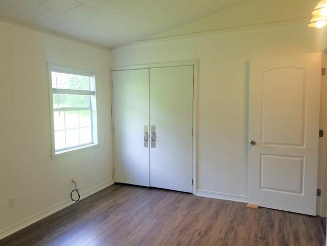 Building Photo - 2105 Ginger St