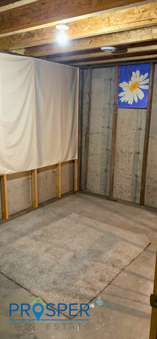 Building Photo - ON6120