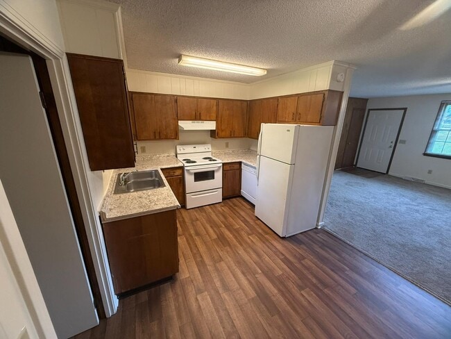 Building Photo - 106 Hankins Dr