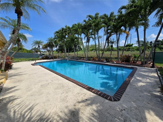 Building Photo - 26031 SW 130th Ave