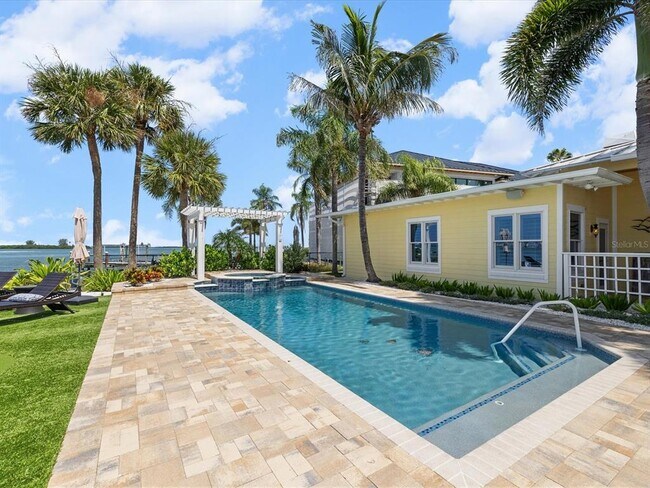 Building Photo - 1828 Venetian Point Dr