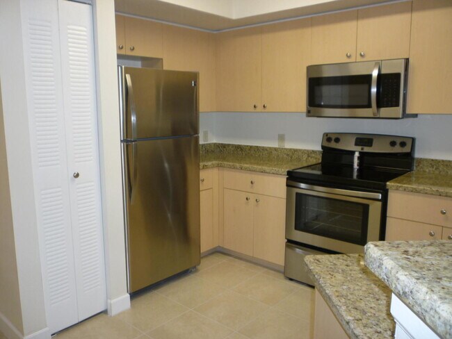 Building Photo - 4211 San Marino Blvd