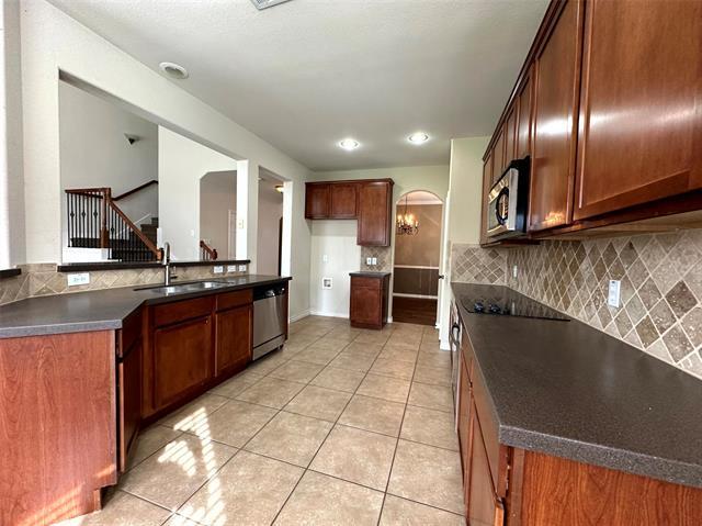 Building Photo - 9409 Fenway Dr