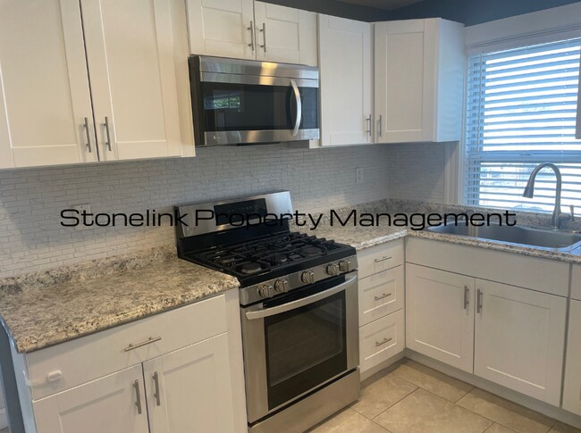 Building Photo - *524 Warren Avenue