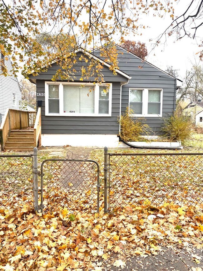 Building Photo - Spacious 3-Bedroom Home in Gary