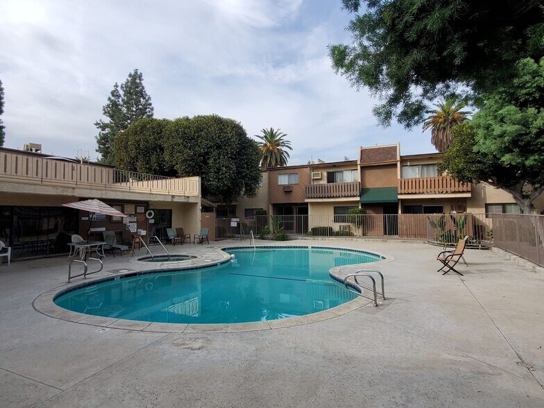 Building Photo - 17900 Sherman Way