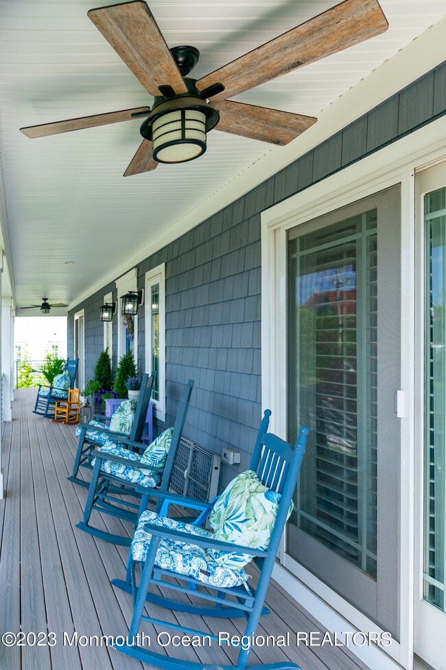 Building Photo - 18 Valentine St