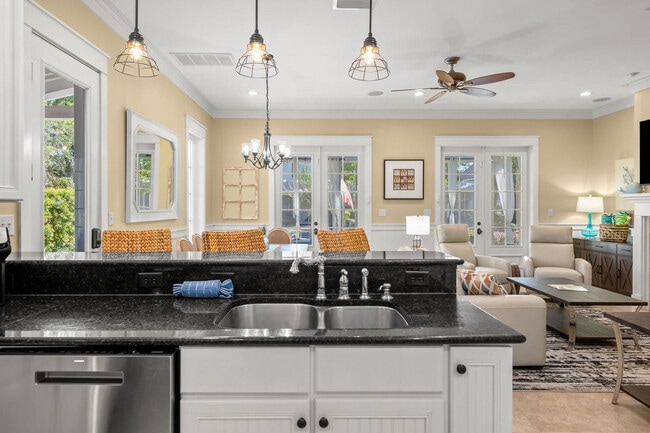 Building Photo - 2469 Bungalo Ln