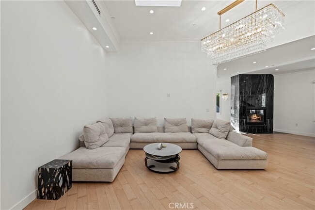 Building Photo - 4000 Bouquete St