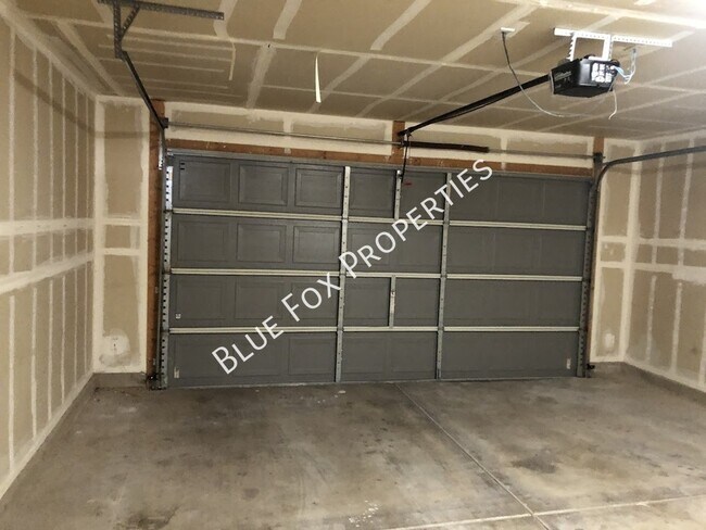 Building Photo - 4810 E Orchard Grass Dr