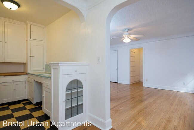 Building Photo - 2081 NW Everett St