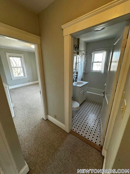 Building Photo - 173 Warren St