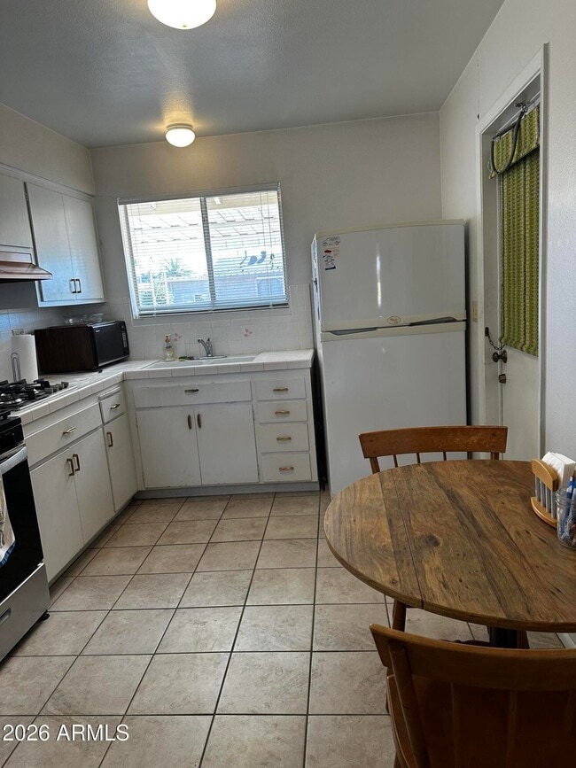 Building Photo - 10643 W Snead Dr