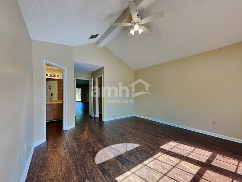 Building Photo - 7765 Spring Branch Dr N