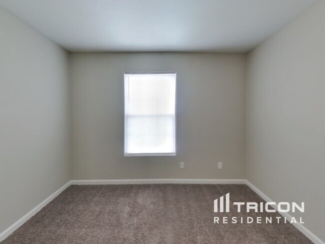 Building Photo - 3032 W Longbranch Dr