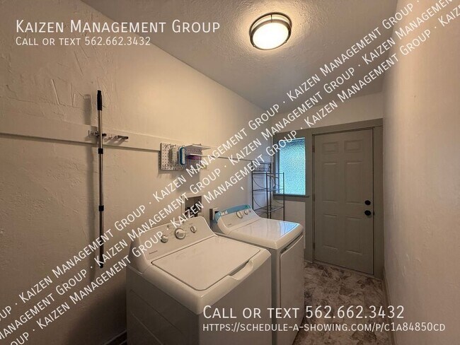 Building Photo - 534 W 14th St