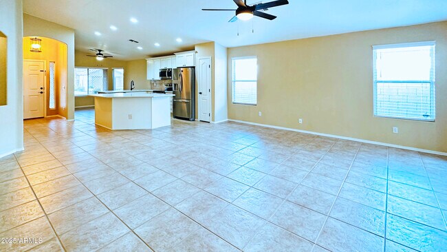 Building Photo - 20941 N 84th Dr